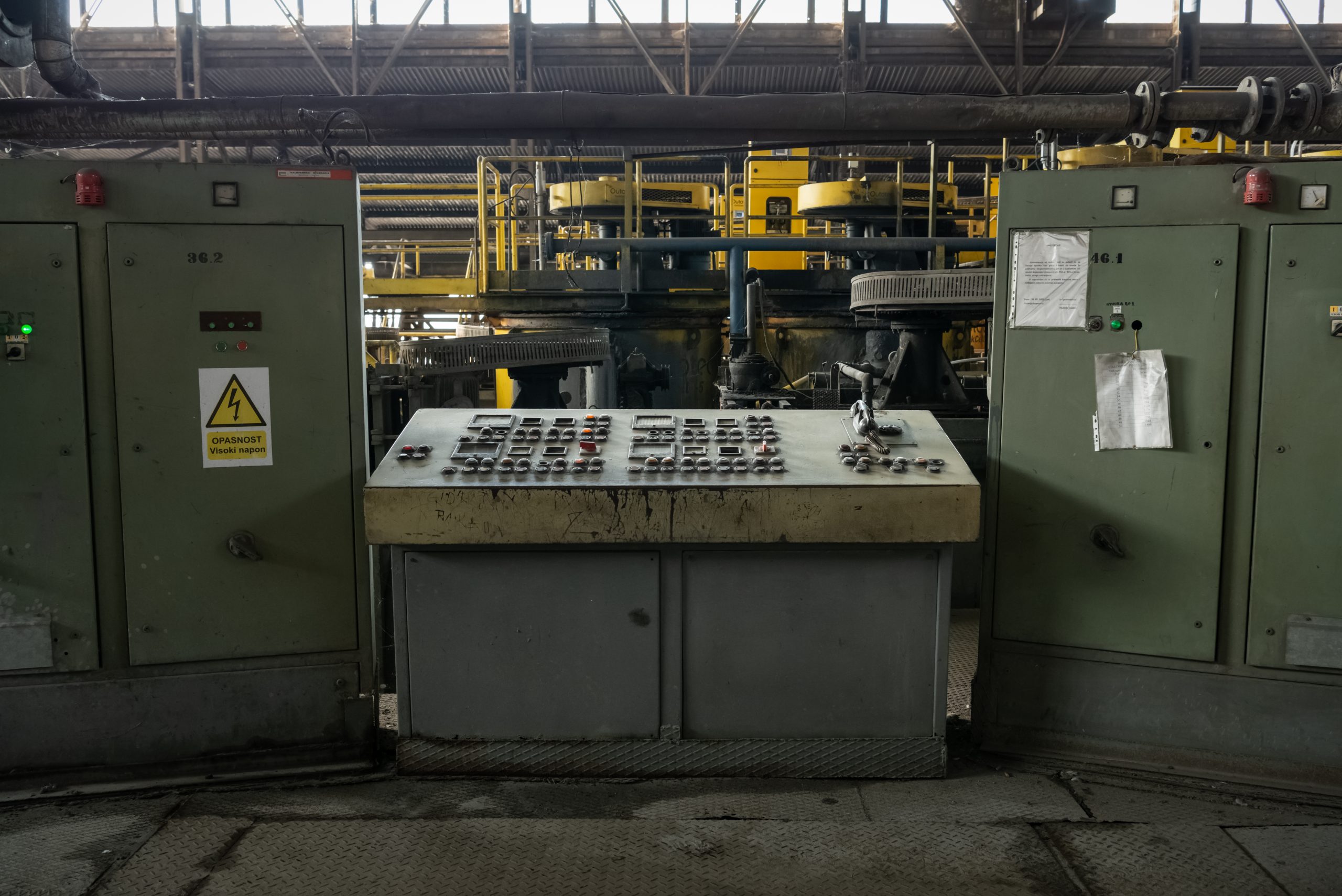 Makineritë e nxjerrjes në vendin e përpunimit të xehes në objektet e Trepçës në Leposavić.